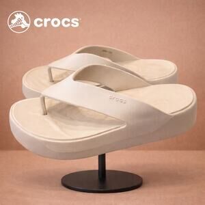 Crocs Women’s Getaway Platform Flip Thong Sandals in Stucco White Women's 11